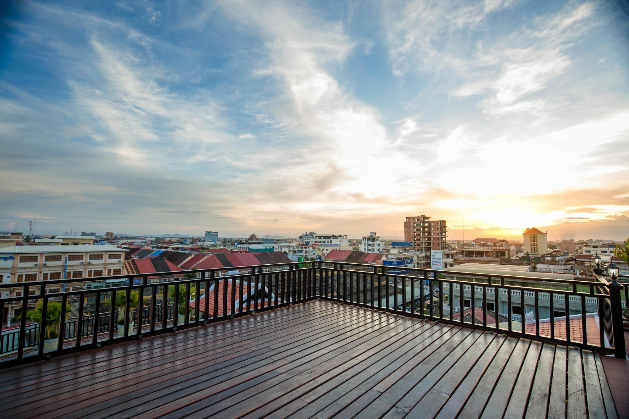 Seng Hout Hotel Battambang Exterior foto