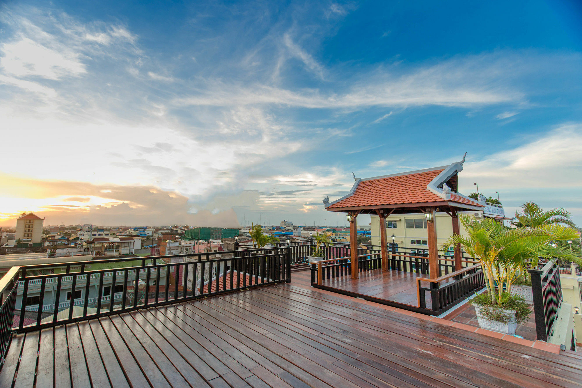 Seng Hout Hotel Battambang Exterior foto